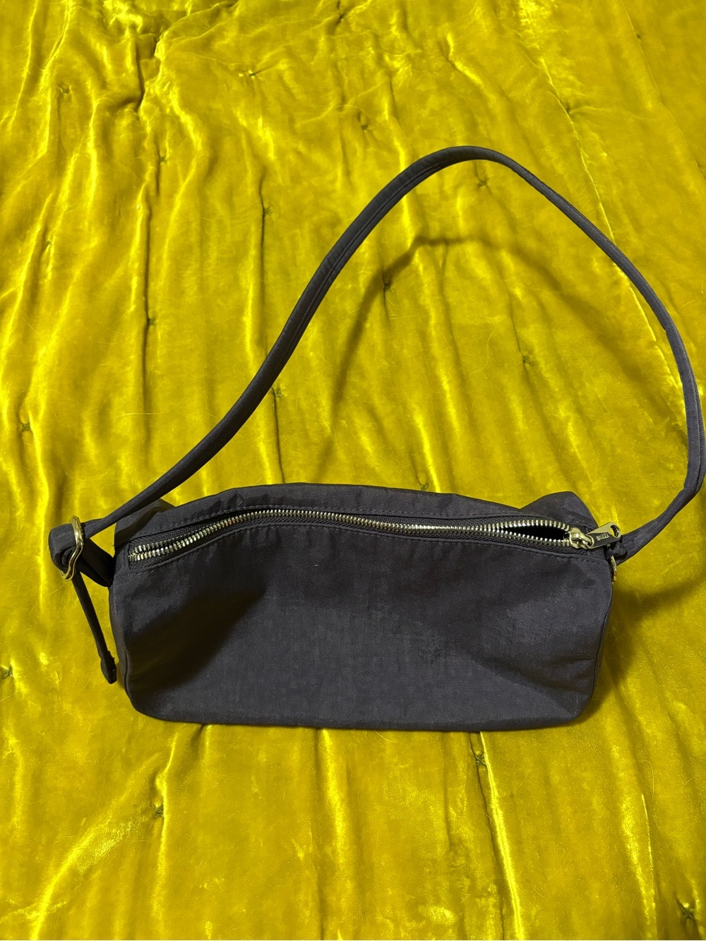 EUC BAGGU Fig Loaf Shoulder Zip Bag - Picture 2 of 9